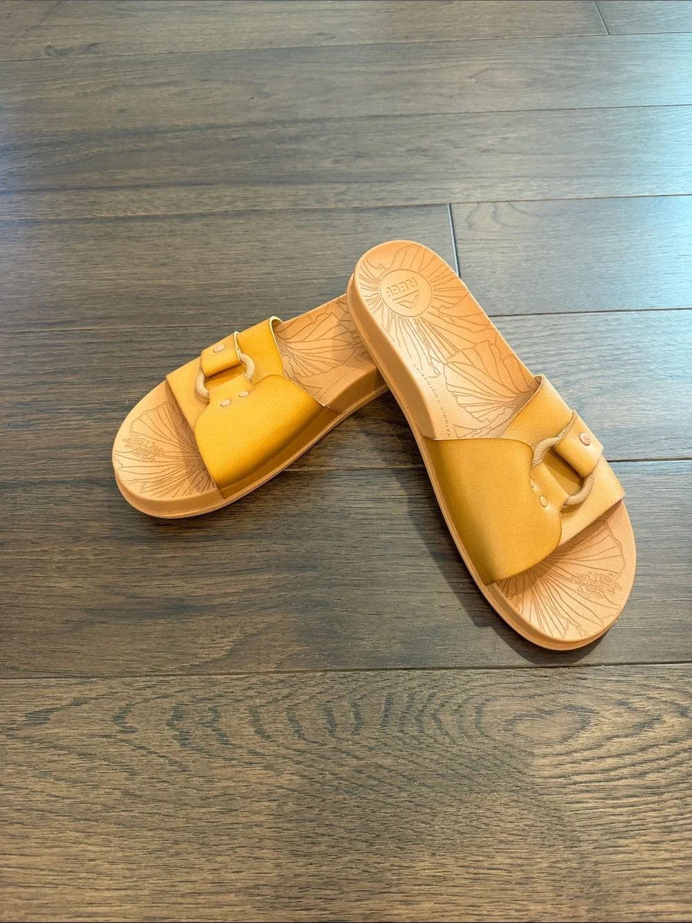 Reef Vista SoHo Cruz Sandals Size 10 in Natural - C67-040